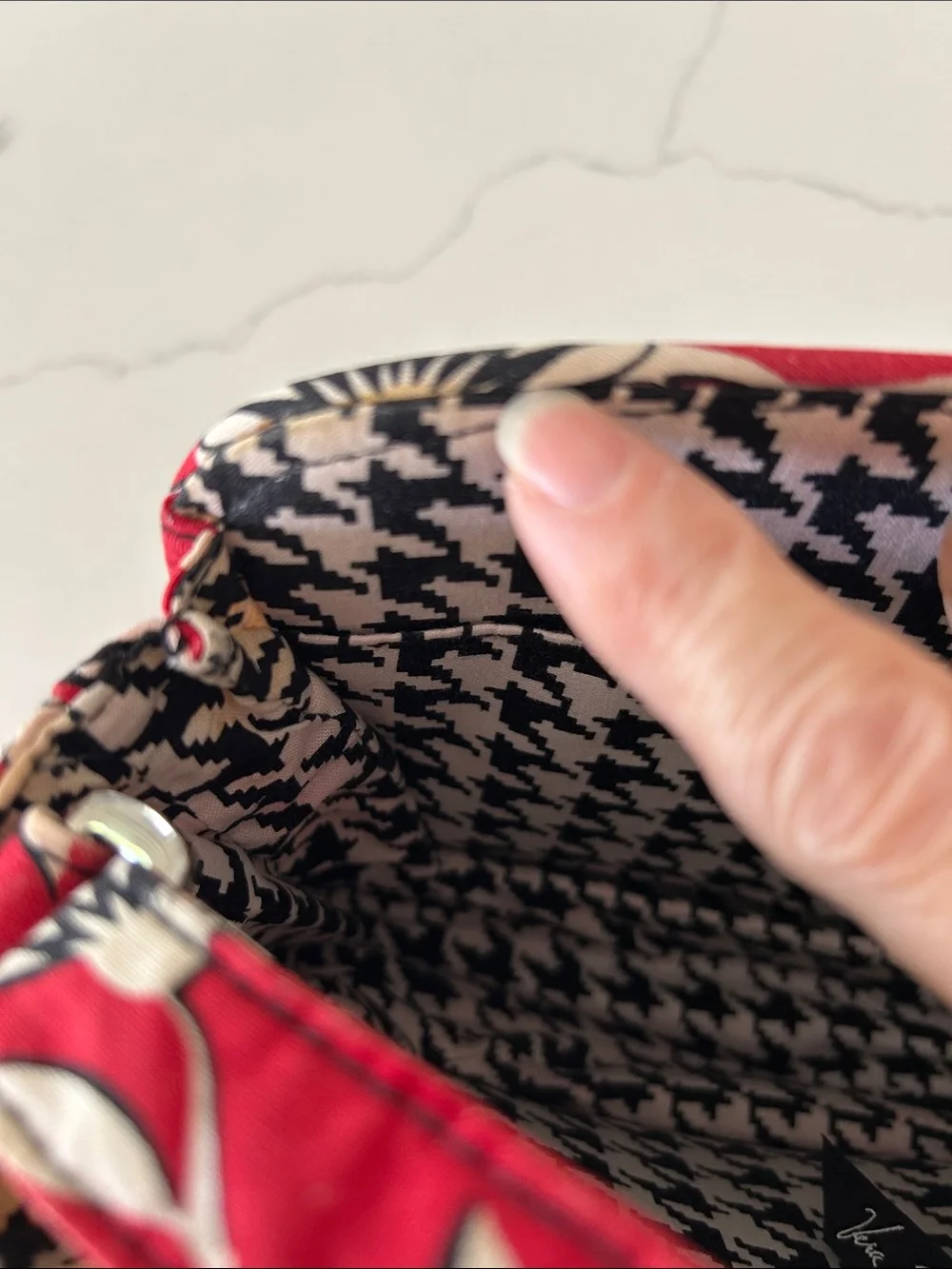 Vera Bradley Deco Daisy Quilted Crossbody Bag - Picture 7 of 12